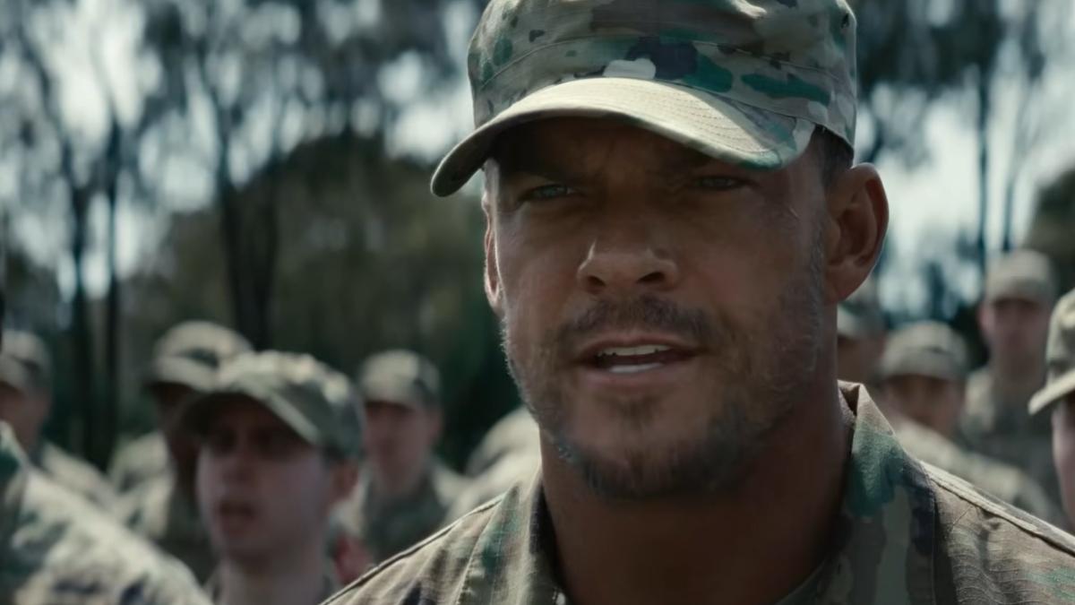 ‘War Machine’ movie review: Alan Ritchson bulldozes through an efficient sci-fi thriller